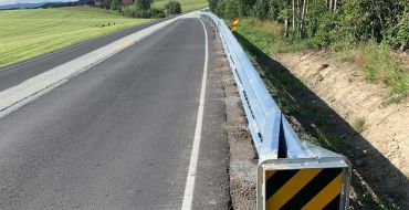 Støtpute på rekkverk ved veibane